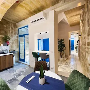 Mandera's Boutique & Dorms Gasthuis Valletta